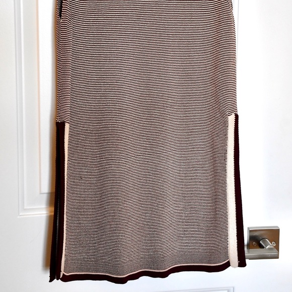 Aritzia Wilfred Sleeveless Knit Top - Picture 2 of 7